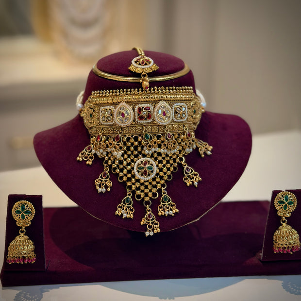 Pachi Kundan Netted Choker Necklace Set (with Maag Tikka)