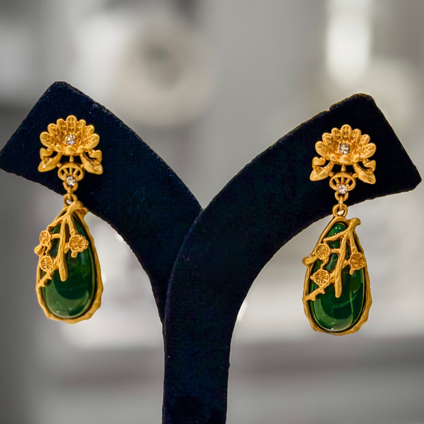 Gold Green Teardrop Vine Earrings Set