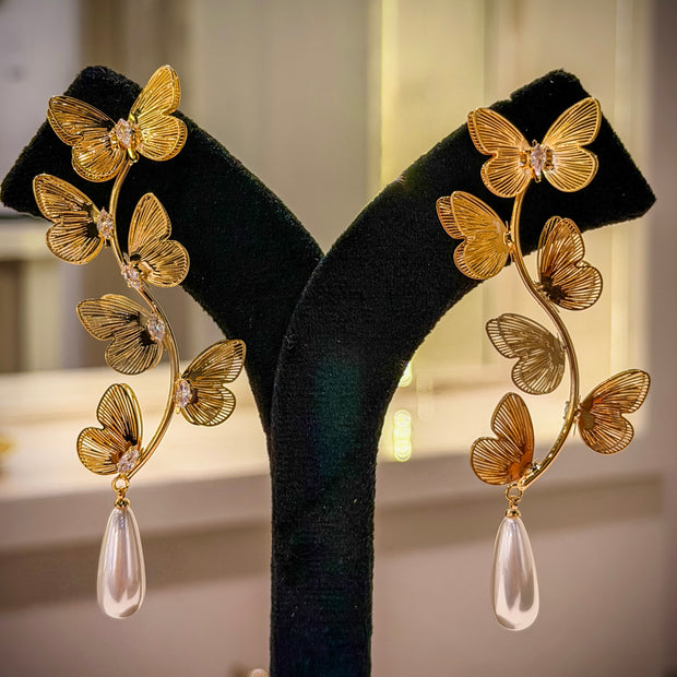 Gold Butterfly Vine Pearl Dangler Earrings Set