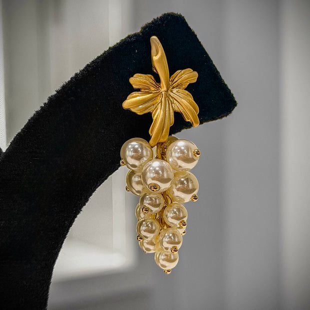 Gold Flower Pearl Grape Earrings Set