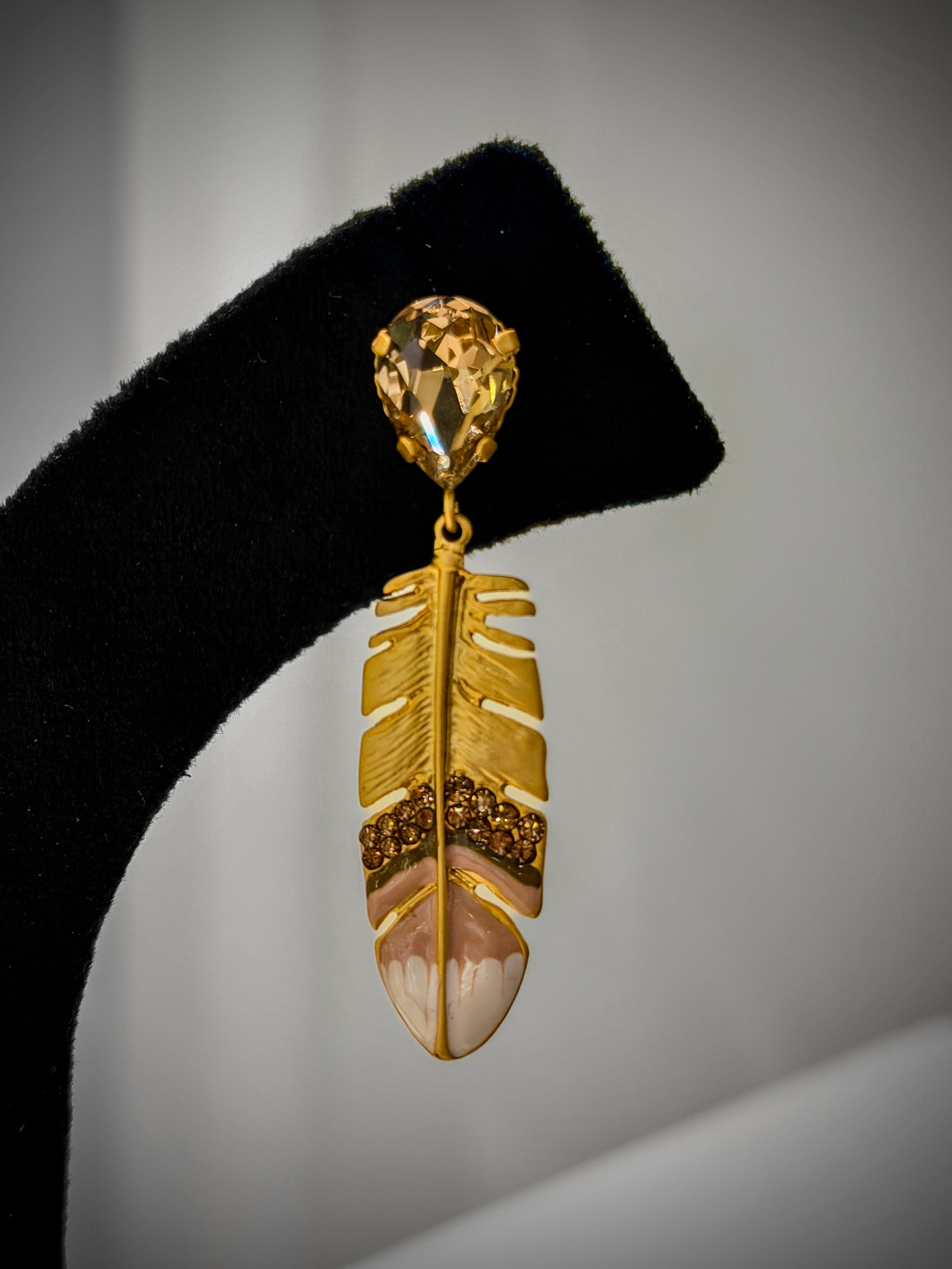 Gold Safire Feather Dangler Earrings Set