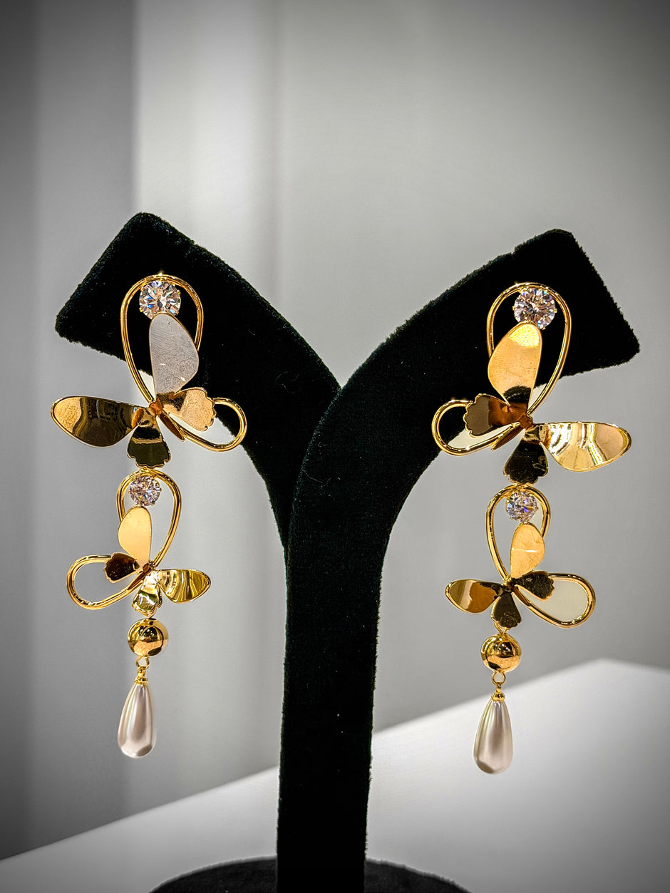 Gold Floral Drop Pearl Earrings Set