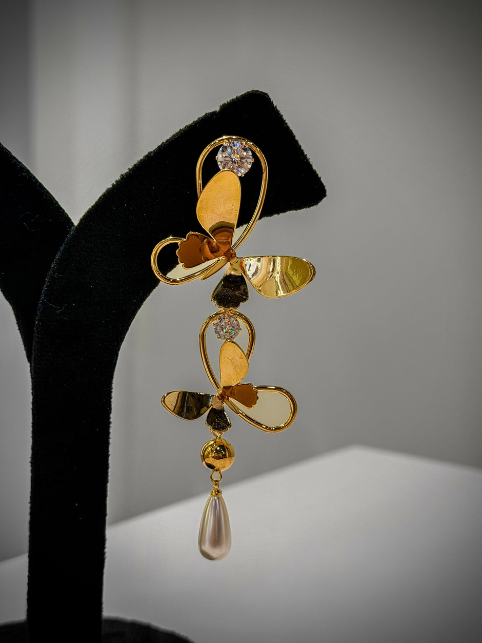 Gold Floral Drop Pearl Earrings Set