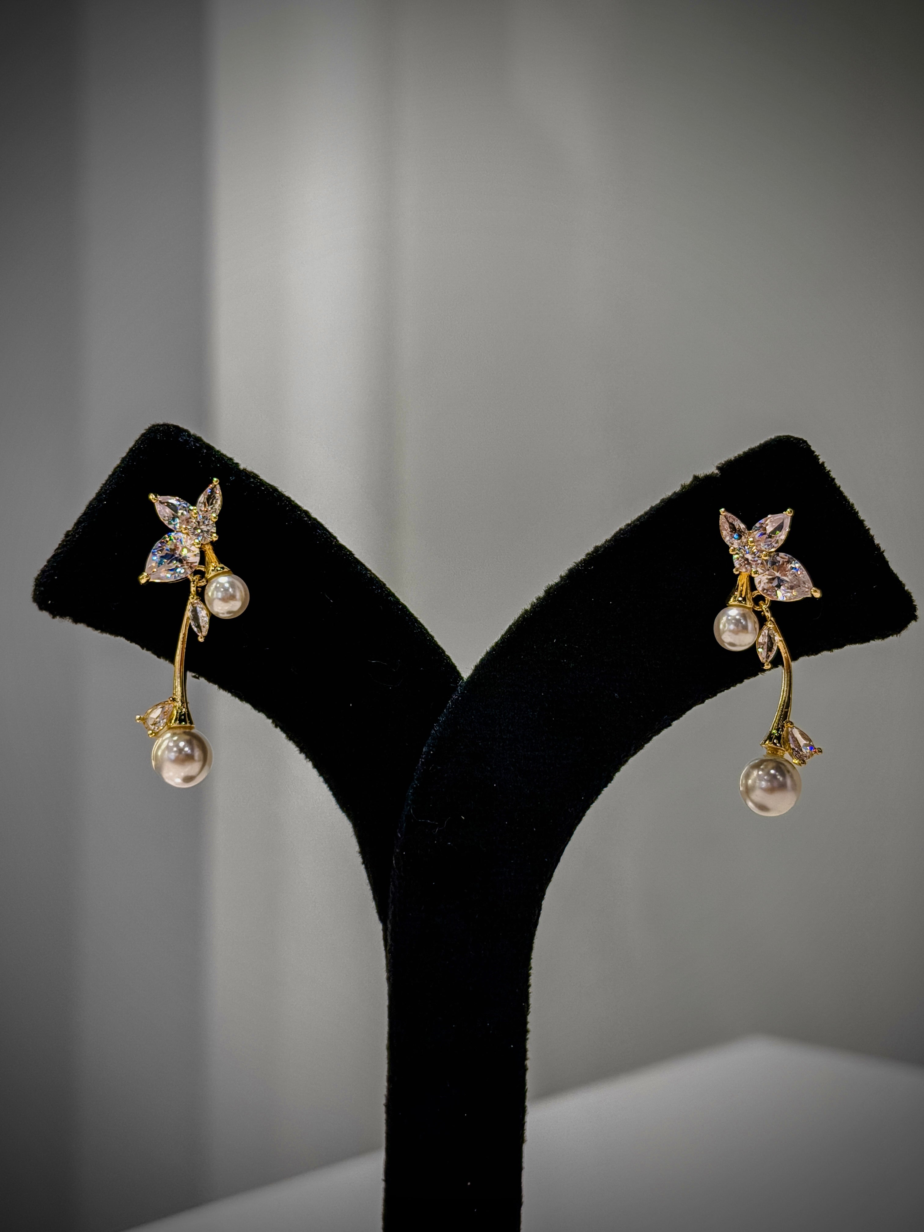 Gold Crystal Pearl Earrings Set