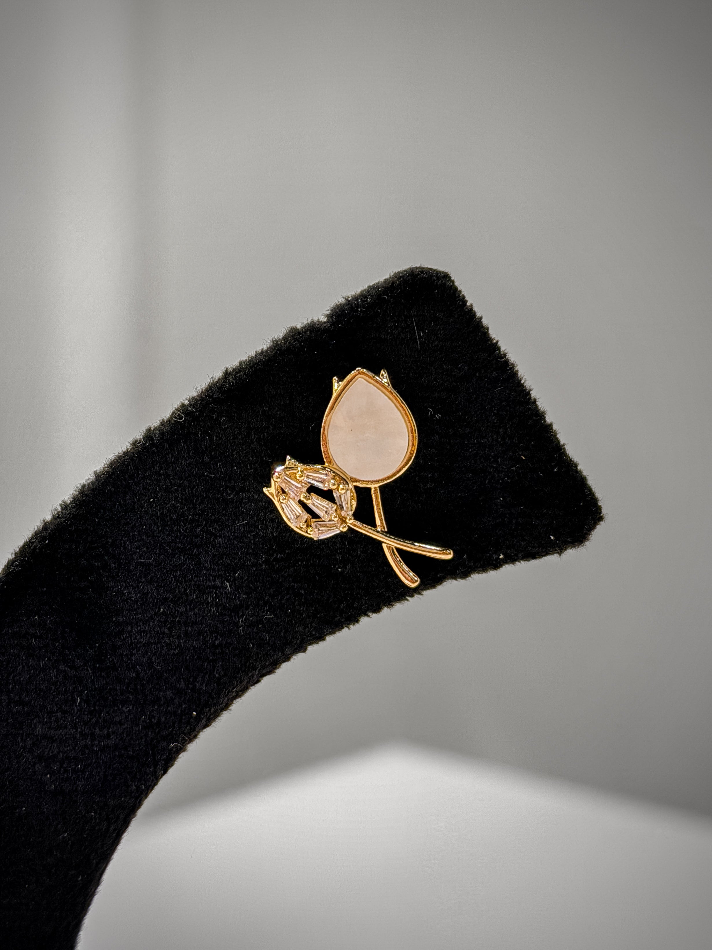 Gold Pearl Floral Stud Earrings Set