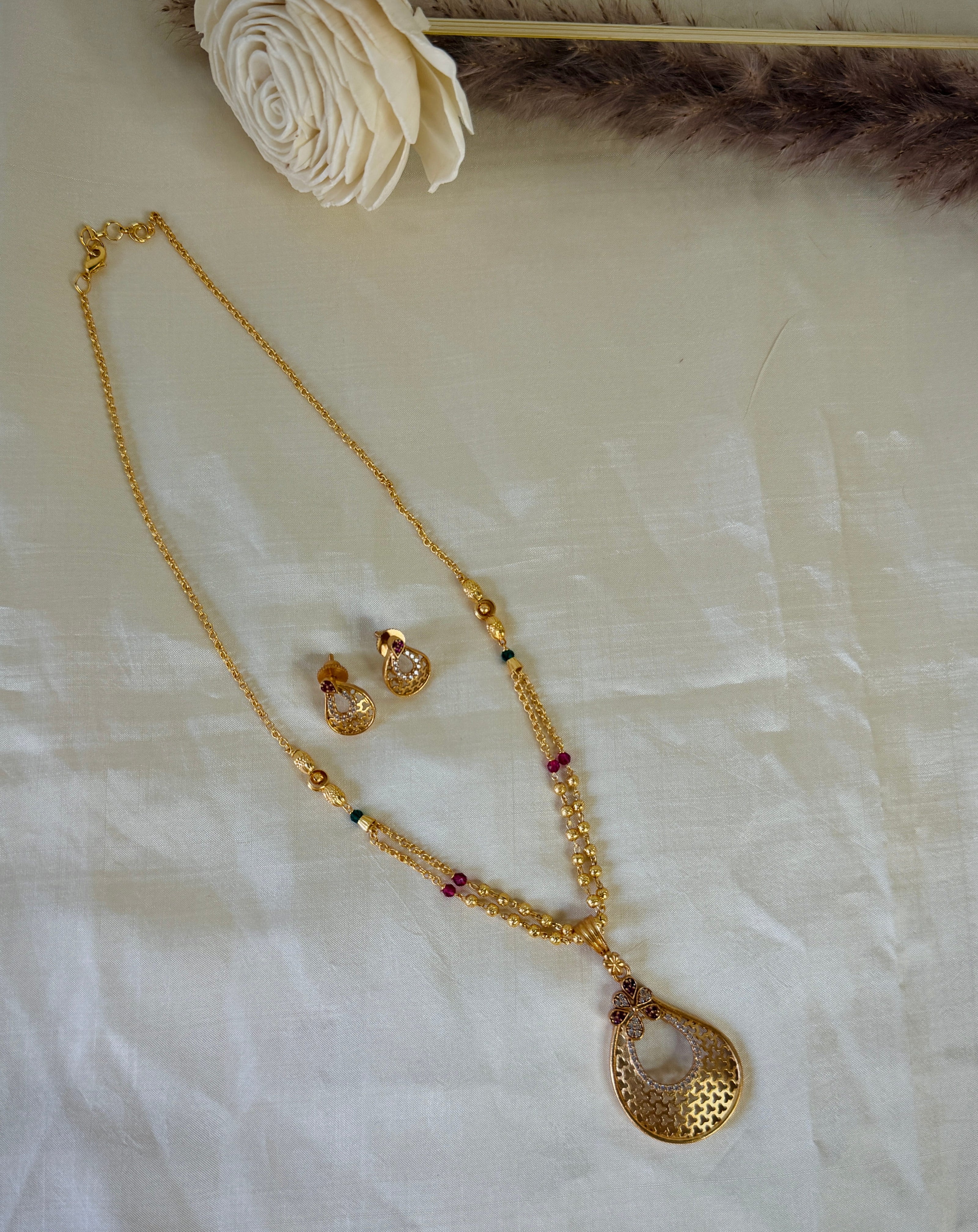 Gold Plated Cutwork Teardrop Pendant Ruby Emerald Beaded Chain Set