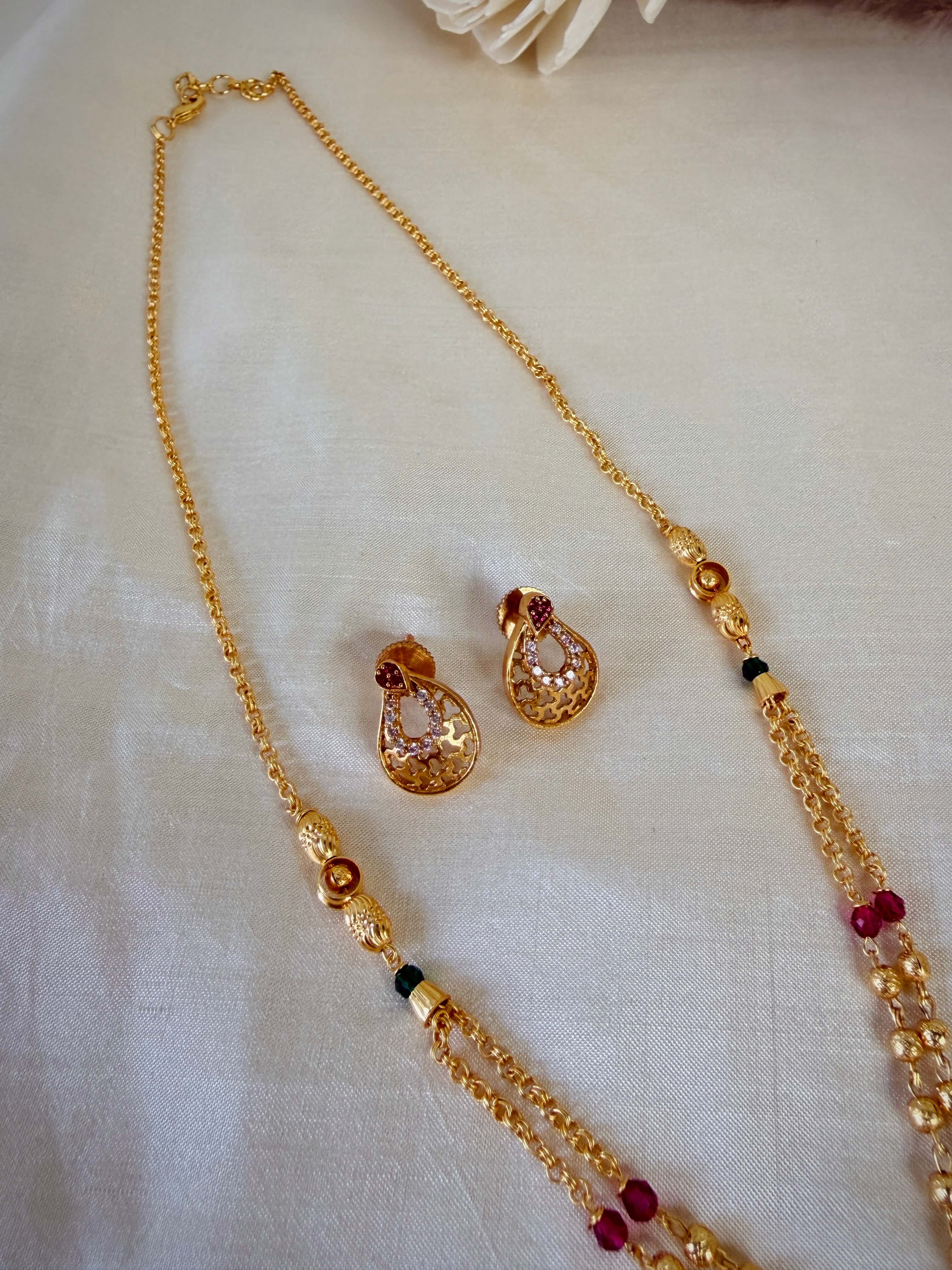 Gold Plated Cutwork Teardrop Pendant Ruby Emerald Beaded Chain Set