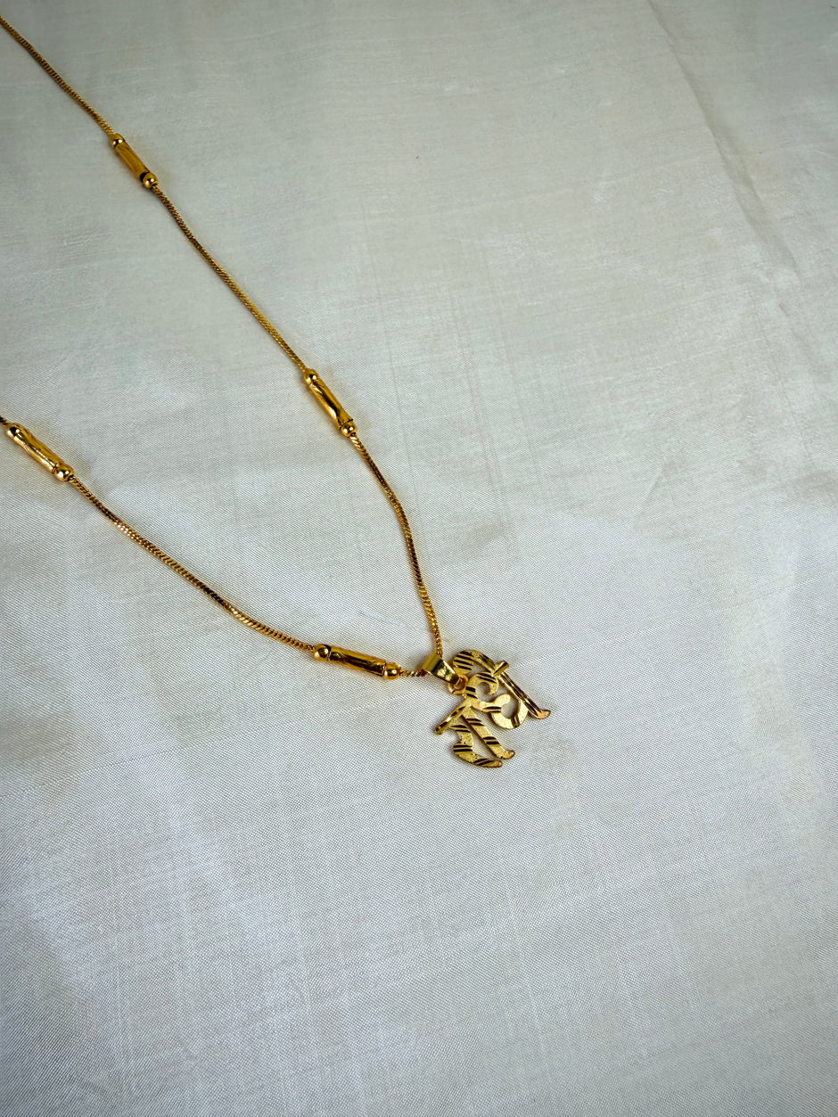 Gold-Plated Radhe (राधे) Pendant With Tube Station Chain