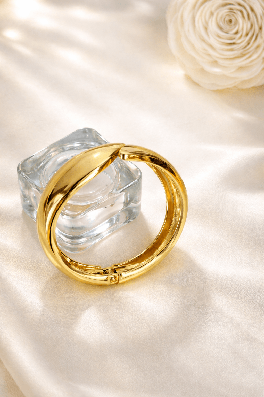 Gold-Plated Sleek Teardrop Front Slim Hinged Bracelet