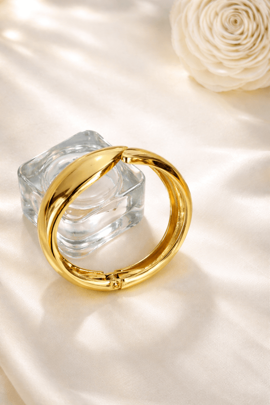 Gold-Plated Sleek Teardrop Front Slim Hinged Bracelet