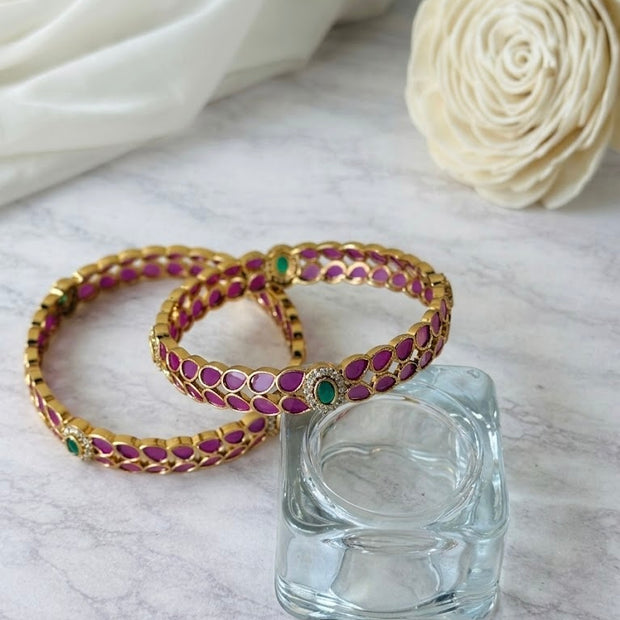 Antique Gold Polki Tear Drop Stone‑Studded Bangles