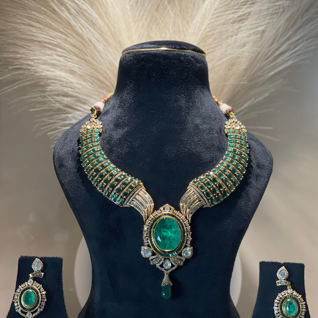 Emerald Opulence Necklace Set