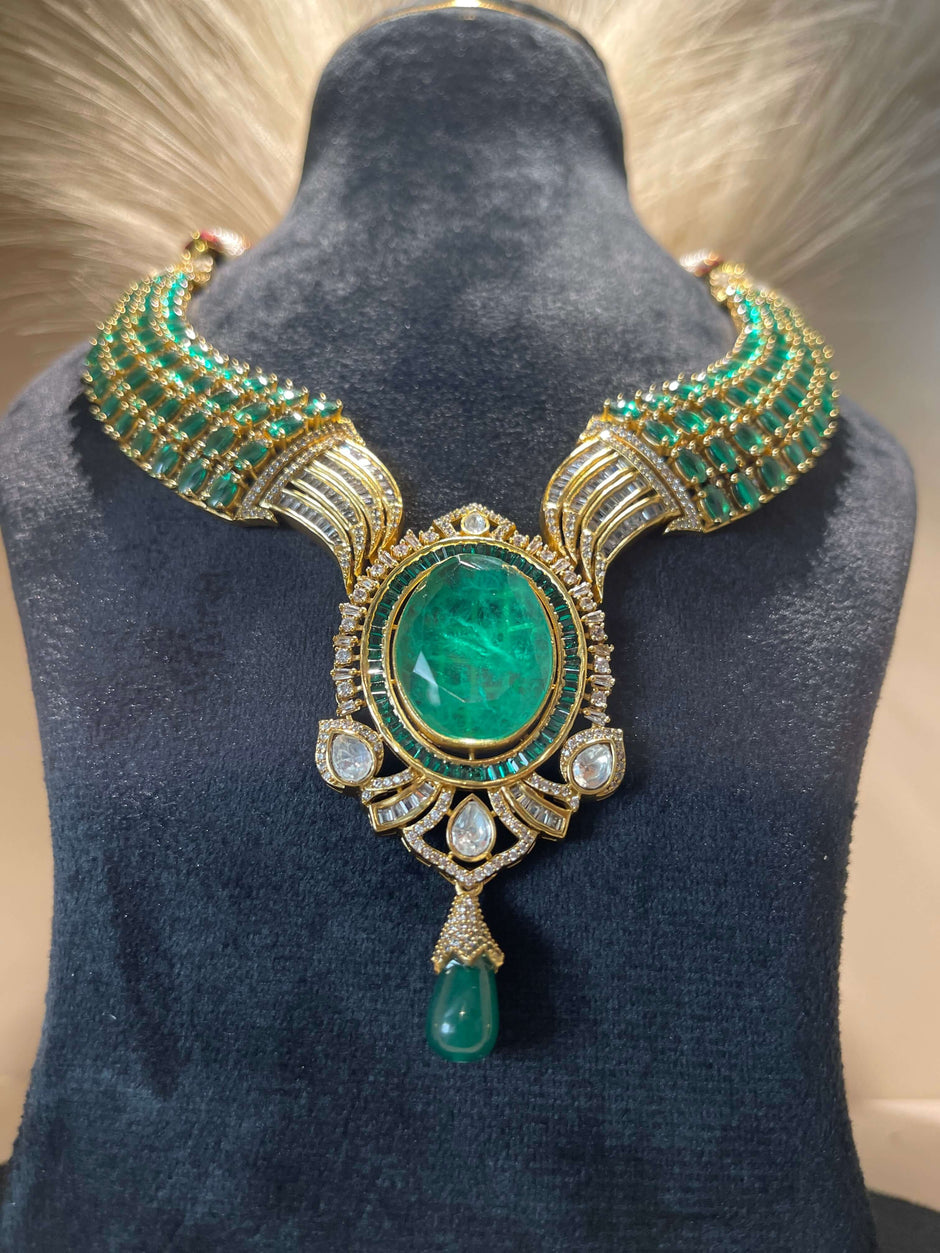 Emerald Opulence Choker Necklace Set