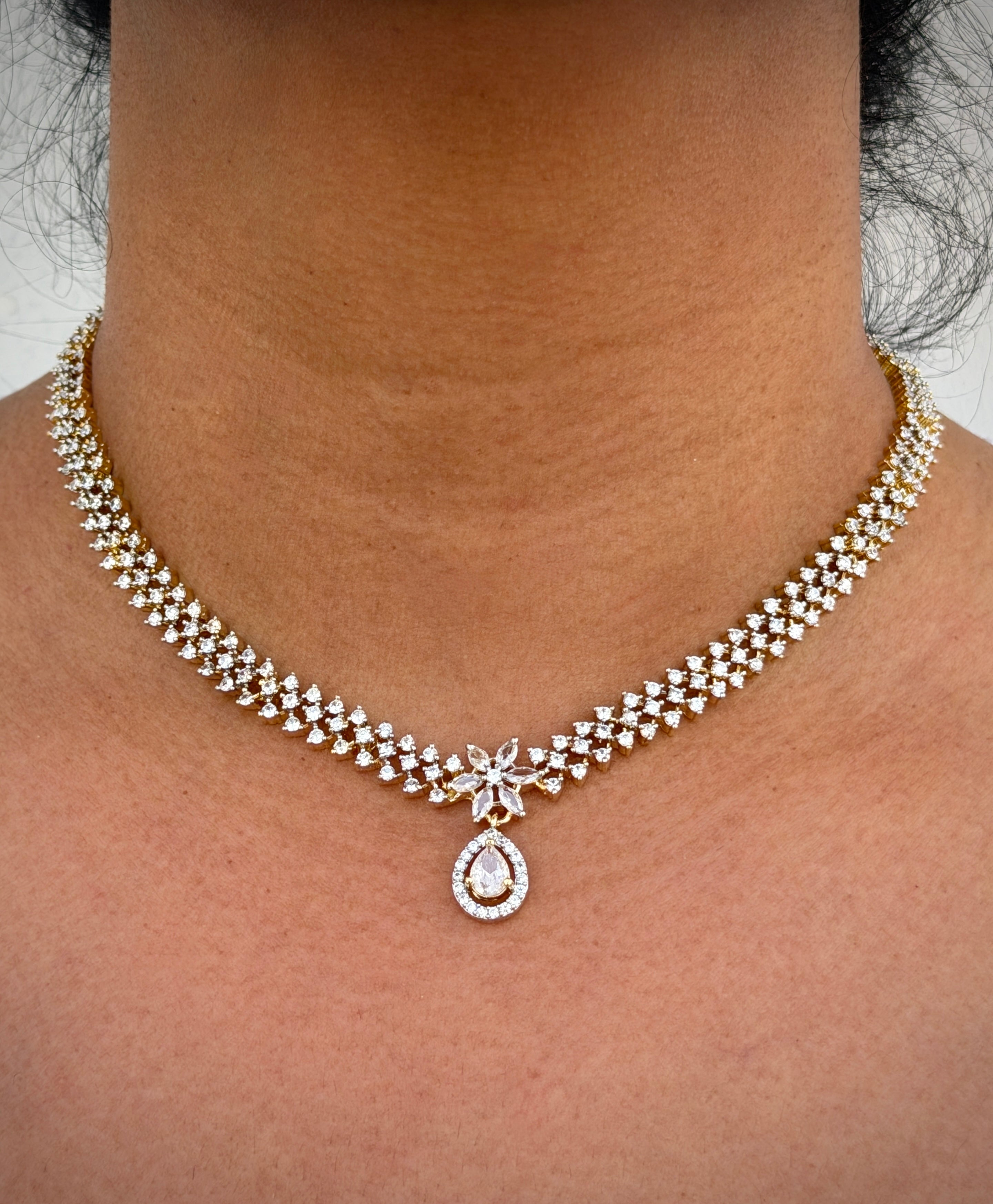Necklace with a teardrop pendant