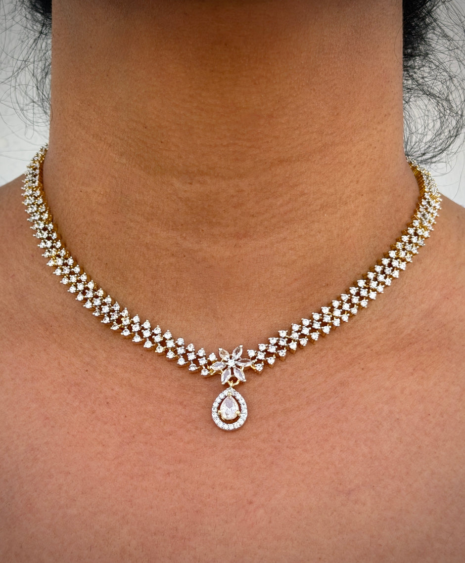 Necklace with a teardrop pendant