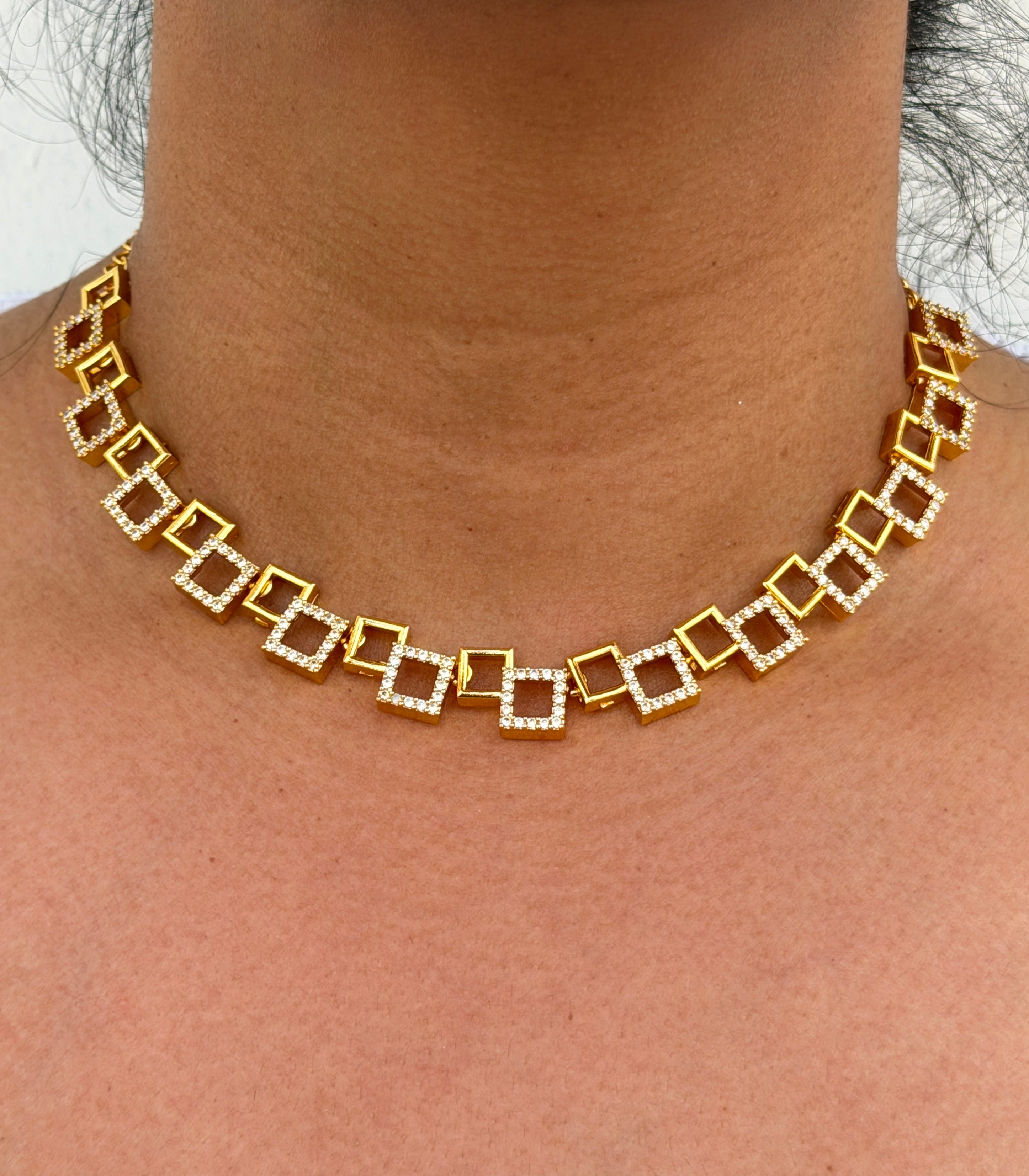 Gold necklace 