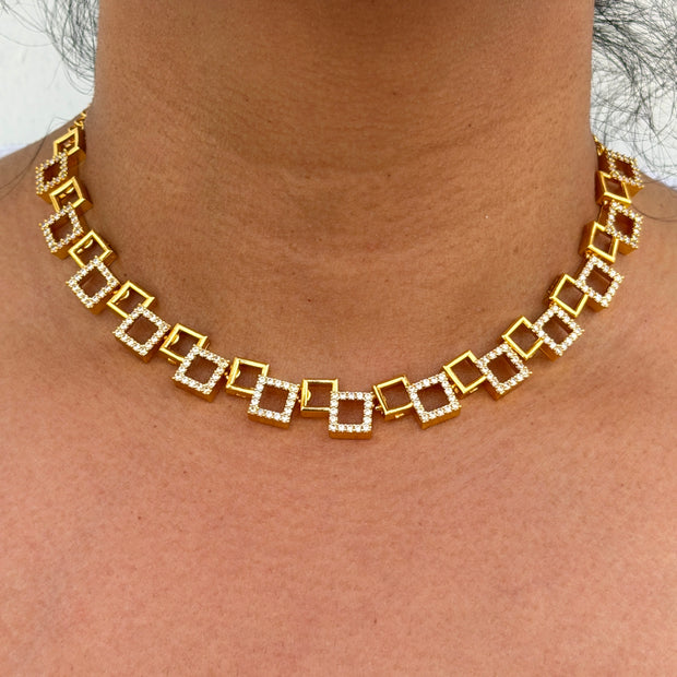 Gold necklace 
