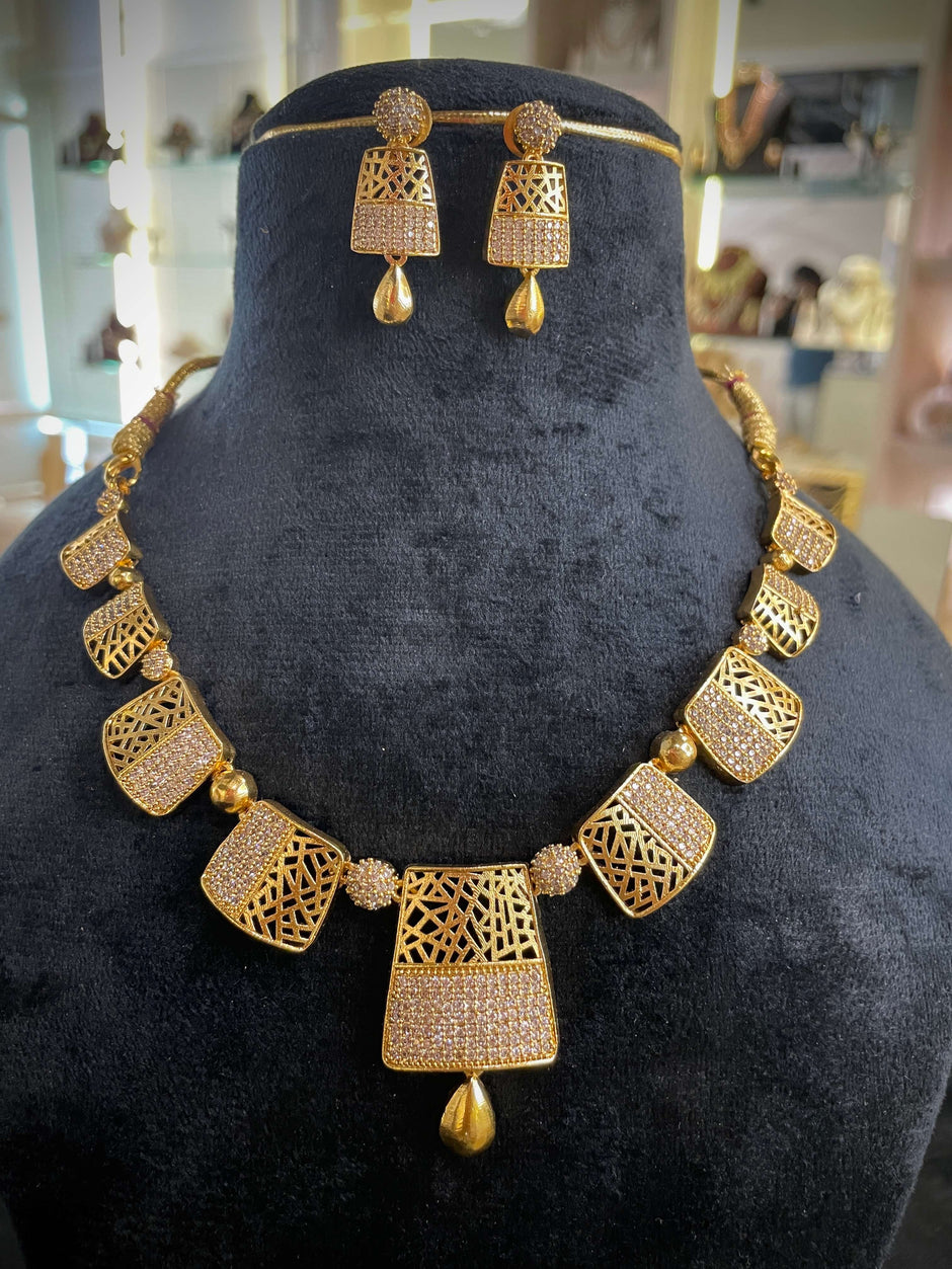 Regal Gold Statement Choker Necklace Set