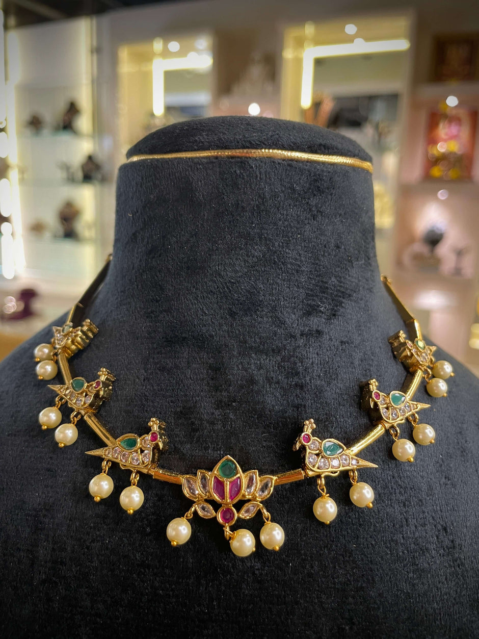 Parrot Pearl Ruby Green Gold Necklace Set