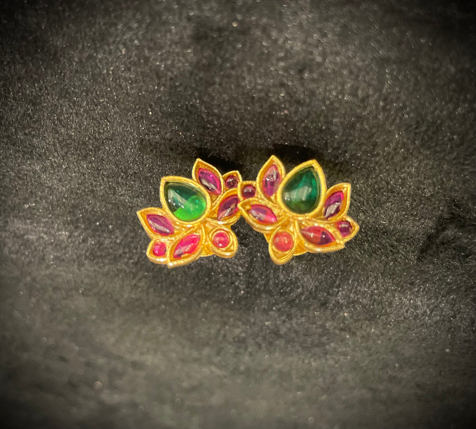 Emerald Ruby Lotus Short Necklace Set